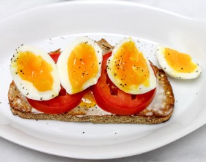 Soft-Cooked Egg and Sliced Tomato Breakfast Toast